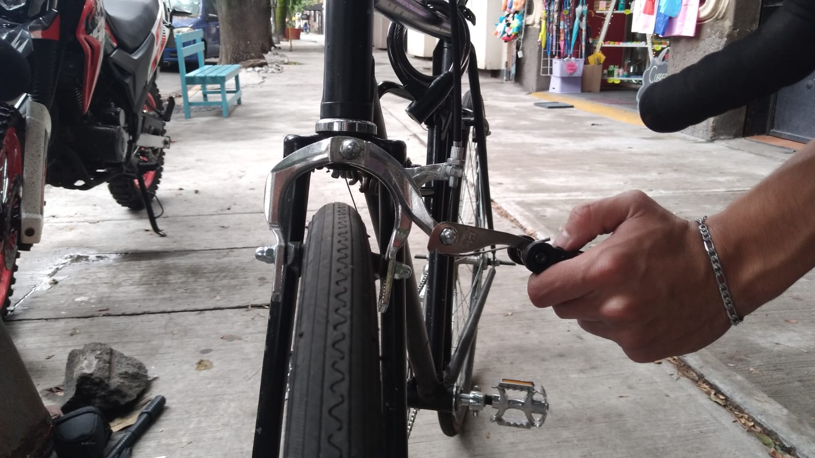 Como colocarle frenos a mi bicicleta (Tipo cangrejo)